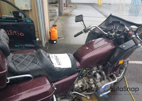 1981 Honda Goldwing z USA, uszkodzony, nr VIN SC0210BA121037